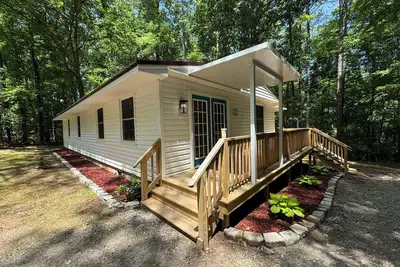 Image de Quaint 3-bedroom 2-bathroom house with all necessary features in welcoming Macon