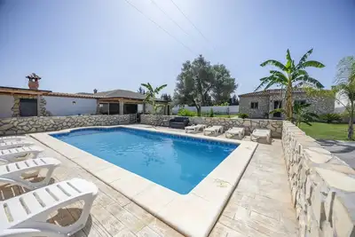 Image de Villa « Mi Pequeña Alba » avec piscine privée, Wi-Fi, climatisation et 2 barbecues