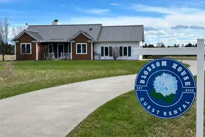 Image de Charming Cottage with Fire Pit on 5 Acres near Downtown Baileys Harbor, Wi
