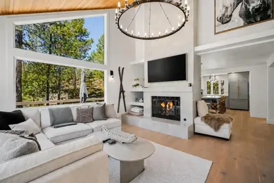 Image de Luxurious Sunriver Home with Access to Exclusive Golf