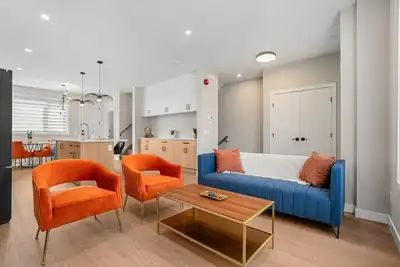 Image de 2 King Bed | Garage | Min to UofC | New