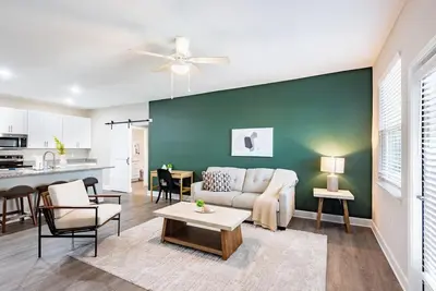 Image de Landing | Beautiful 2bd, Gym, Pool