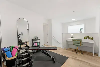 Image de Stylish 2br Retreat with 4 Beds + Private Gym