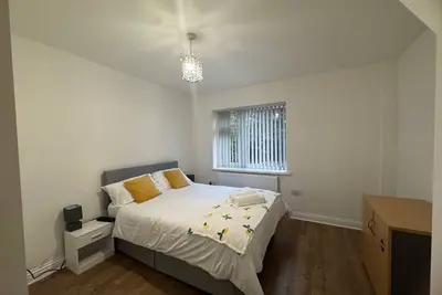 Image de Apartment Sleeps 7 with Wifi