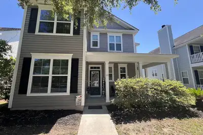 Image de Spacious Bluffton Getaway Near Hilton Head Sleeps Big Groups Golf & Beaches