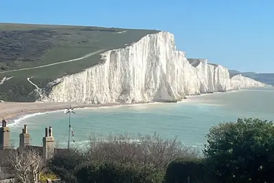 Image de Beach retreat Seaford, by Seven Sisters, near university of Sussex and Brighton.