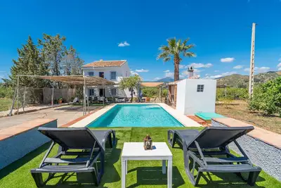 Image de Cubo's Lorente Rural House / Piscine privée / Barbecue / Terrasse / Wi-Fi gratuit