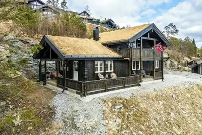 Image de Chalet de montagne avec vue panoramique sur la forêt de Kvam