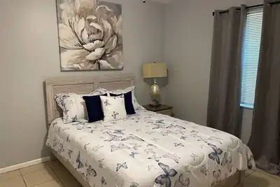 Image de New Owner Special -3br -Theater- Dogs- Fenced Yard-Wifi