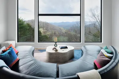 Image de New! Design-led mountain retreat. Reset & recharge