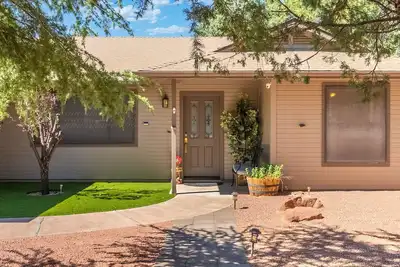 Image de 3br Cozy Retreat, Firepit, Hot Tub, Bbq & Patio