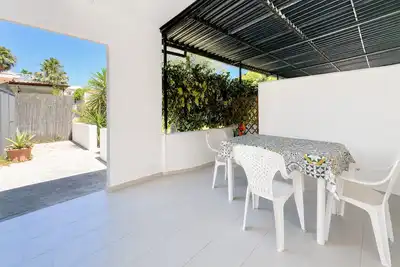 Image de Casa Vacances Ervilia appartements à 50 m de la plage sur le Lungomare E. Mattei