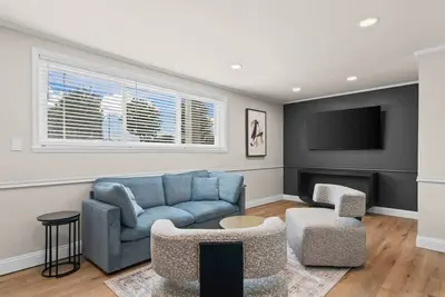 Image de Newly Renovated Unit in Central Spfld! #101