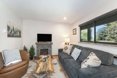 Image de New! Cozy Condo at Marina Cay | Flathead Lake, Glacier & Bigfork Village