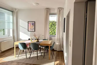 Image de Beautiful 3 Bedroom Townhouse