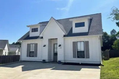Image de Cozy 3-bedroom cottage in marvelous Starkville with Ac