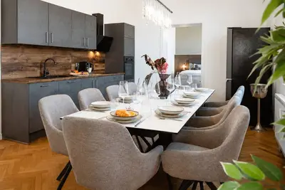 Image de Luxury apartments • Groups & Families - 210 m² - 15 P - 4 bathrooms