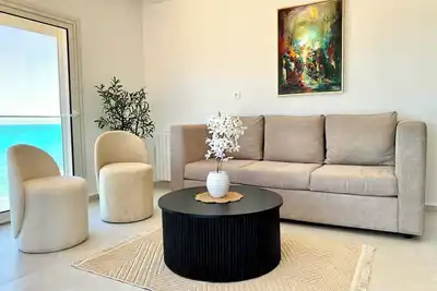 Image de Élégant appartement en bord de mer à La Marsa avec vue panoramique sur la mer