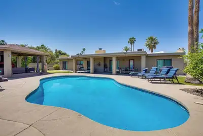 Image de Luxe Pv Estate w/ Private Pool & Sports Court!