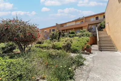 Image de Terrasse avec vue sur mer, parking, climatisation