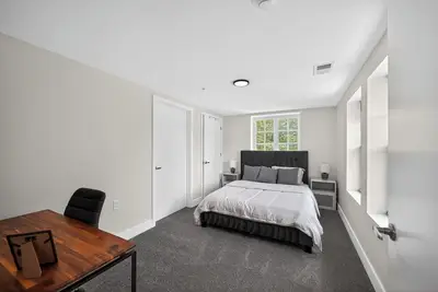 Image de Bright and stylish fully furnished unit