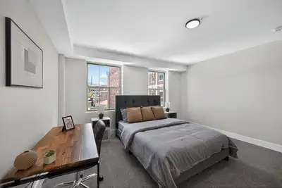 Image de Elegant 2br apartment with updated kitchen