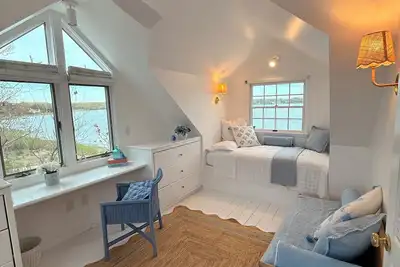 waterfront Southampton beach cottage