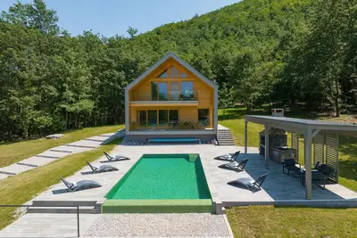 Image de Villa Lovelos with Infinity Pool in Nature