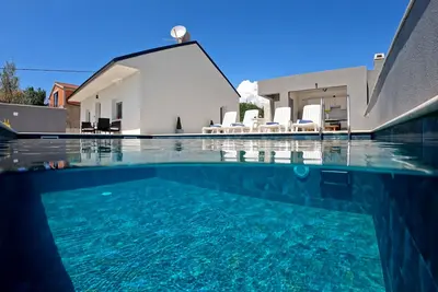 Image de Holiday Home Maslenica with Heated Private Pool