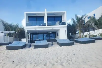 Image de New Beachfront Aqua Blu Villa 1-Oceanfront Paradise-4 King Bdrms -max 8 guests