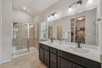 Image de Adorable 3-bedroom Basecamp Atx