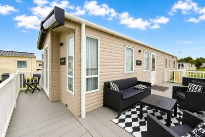 Image de Homely caravan with decking at Golden Sands Haven Holiday Park ref 63013td