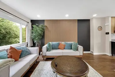 Image de Stunning Evanston Retreat Near Northwestern University
