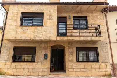 Image de Casa Cuento de Domingo : Terrasse privée, Wi-Fi et climatisation à Torreblascopedro