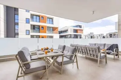 Image de 303 Mulberry Court - Lovely with Large Terrace
