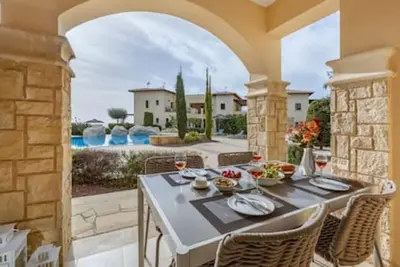 Image de Bk02 Adjacent to Aphrodite Hills – Pool & Sea View