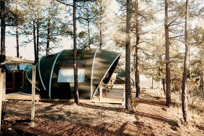 Image de Scenic Mountain Glamping Tent with Orchard & Farm Animals near Quarai Ruins in Torreon, New Mexico