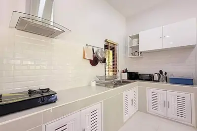 Image de Villa La Forest – Tropical Escape with Shared Pool Near Hin Kong Beach