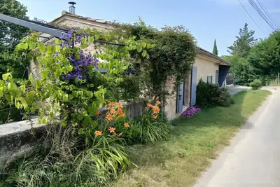 Image de Gîte « La Peyrolle » avec terrasse privée, jardin et Wi-Fi