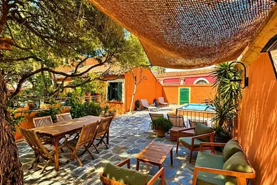Image de Villa Antonia  Maison de charme avec piscine chauffée - Centre ville de Calvi.