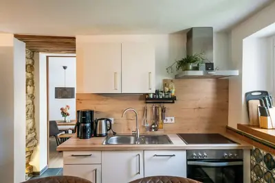 Image de Belle maison de vacances privée pour 10 personnes avec Tv et terrasse