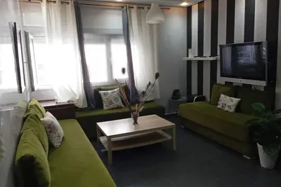 Image de Appartement conviviale en Rdc en face la piscine