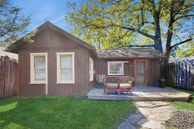 Image de Charming Brevard cottage perfect for a getaway with local shops & breweries!