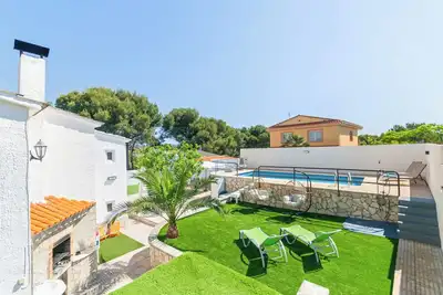 Image de Villa con Piscina Privada y Vistas al Garraf