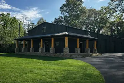 Image de Pickleball Barndominium next to Idle Hour Country Club One Of A Kind Of