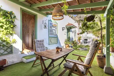 Image de Home2Book Charming Garden House & Bbq