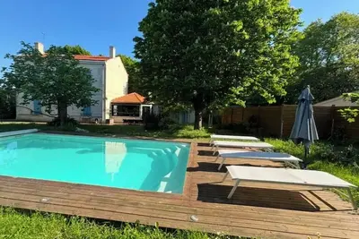Image de Villa 8 pers piscine chauffée • Bordeaux • Séjours professionnels & vacances