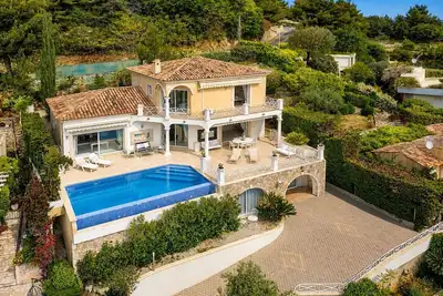 Frgk Magnificent See View Villa with Monaco backgr