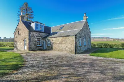Image de Meadowgreen Farmhouse, family friendly, with open fire in Forfar