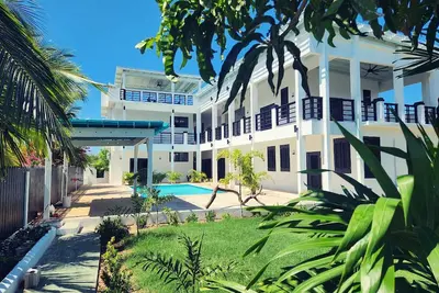 Image de Luxury 5br Villa with Pool & Rooftop Plunge in Treasure Beach